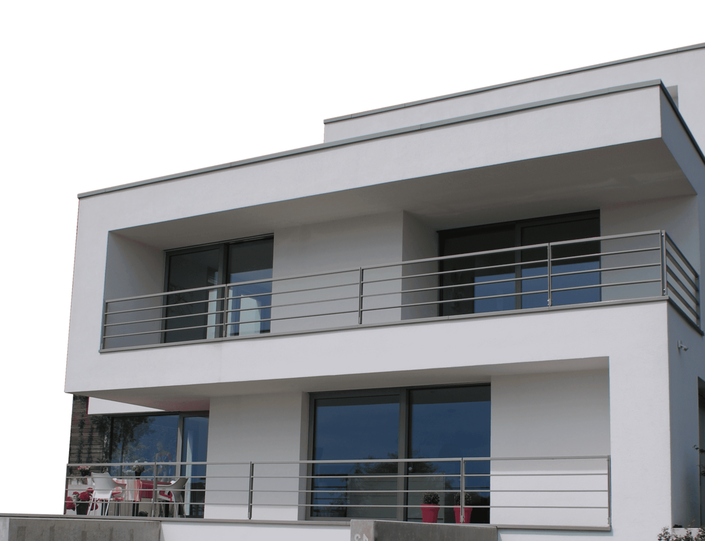 Modernes Gebäude mit Holzfassade in Terrasse