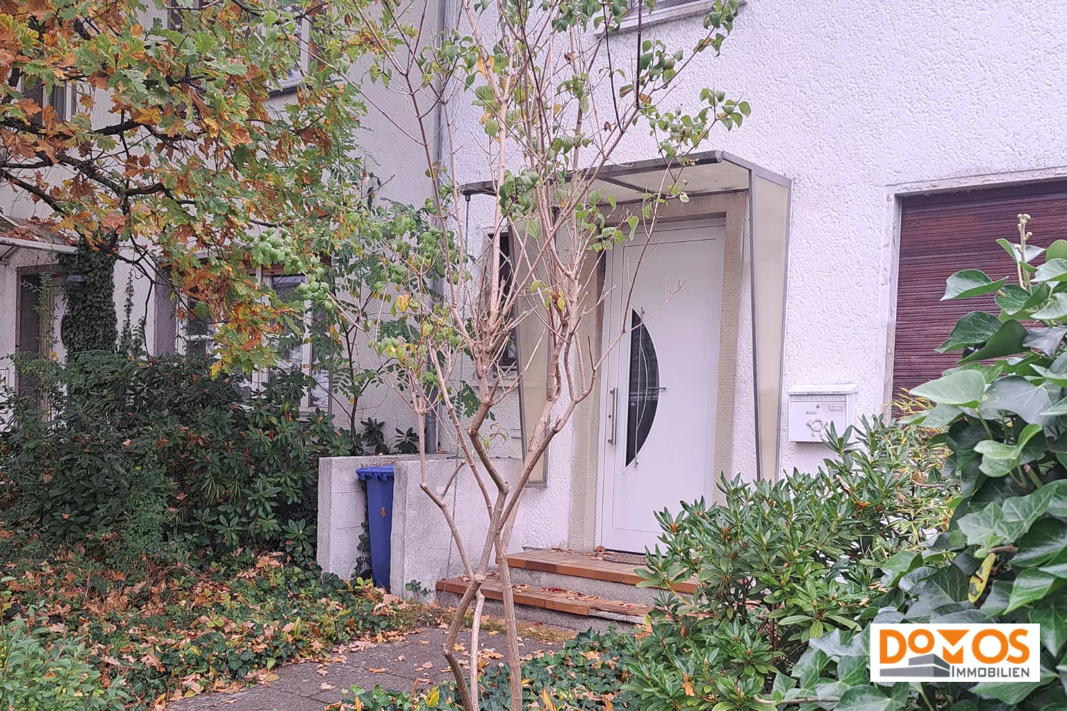 Sanierungsbedürftiges Reihenhaus in guter Lage mit großem Entwicklungspotenzial